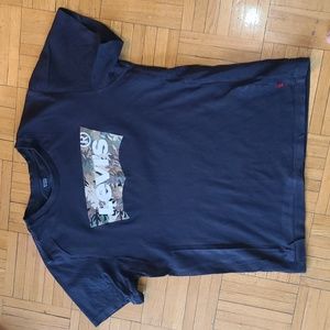Black Levi's tee shirt Small